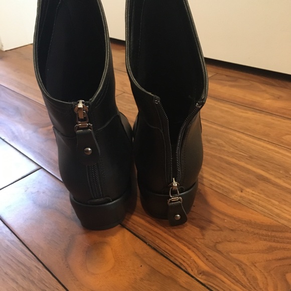 Boots - Picture 3 of 3